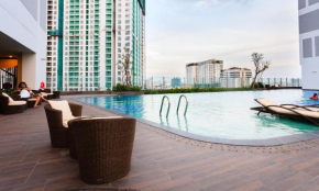 RIVER Gate - Infinity Pool & Gym - SAI GON